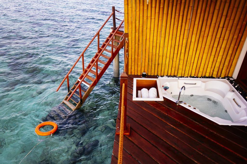 Adaaran Prestige Water Villas Meedhoo  Exteriör bild