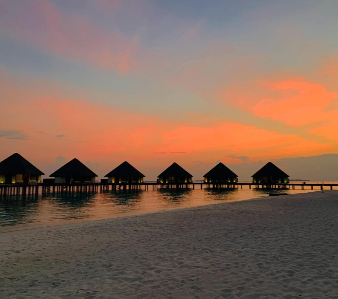 Adaaran Prestige Water Villas Meedhoo  Exteriör bild